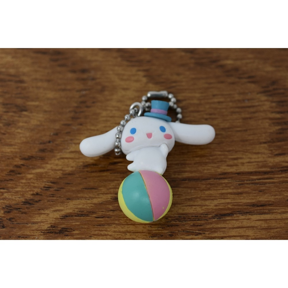 Sanrio Cinnamoroll Circus Ball Mascot Keychain Figure Top Hat Ball Chain Charm